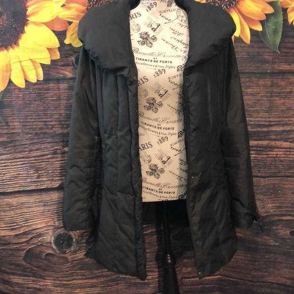 Cole Haan Down Puffer Coat Bow Cuffs Feathers Size Medium Zipper Pockets - Picture 7 of 13